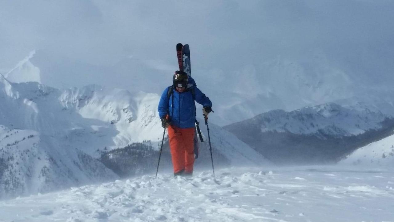 Vagabond Lodge At Kicking Horse Golden Luaran gambar