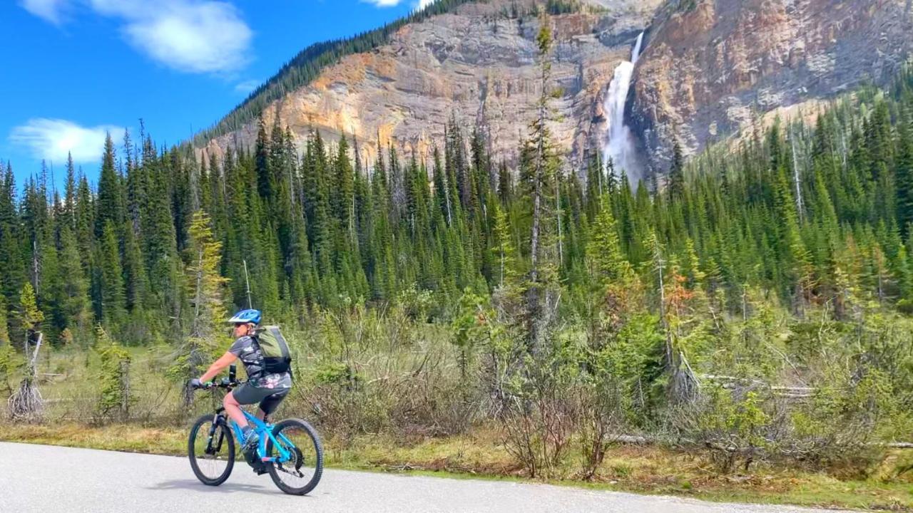 Vagabond Lodge At Kicking Horse Golden Luaran gambar