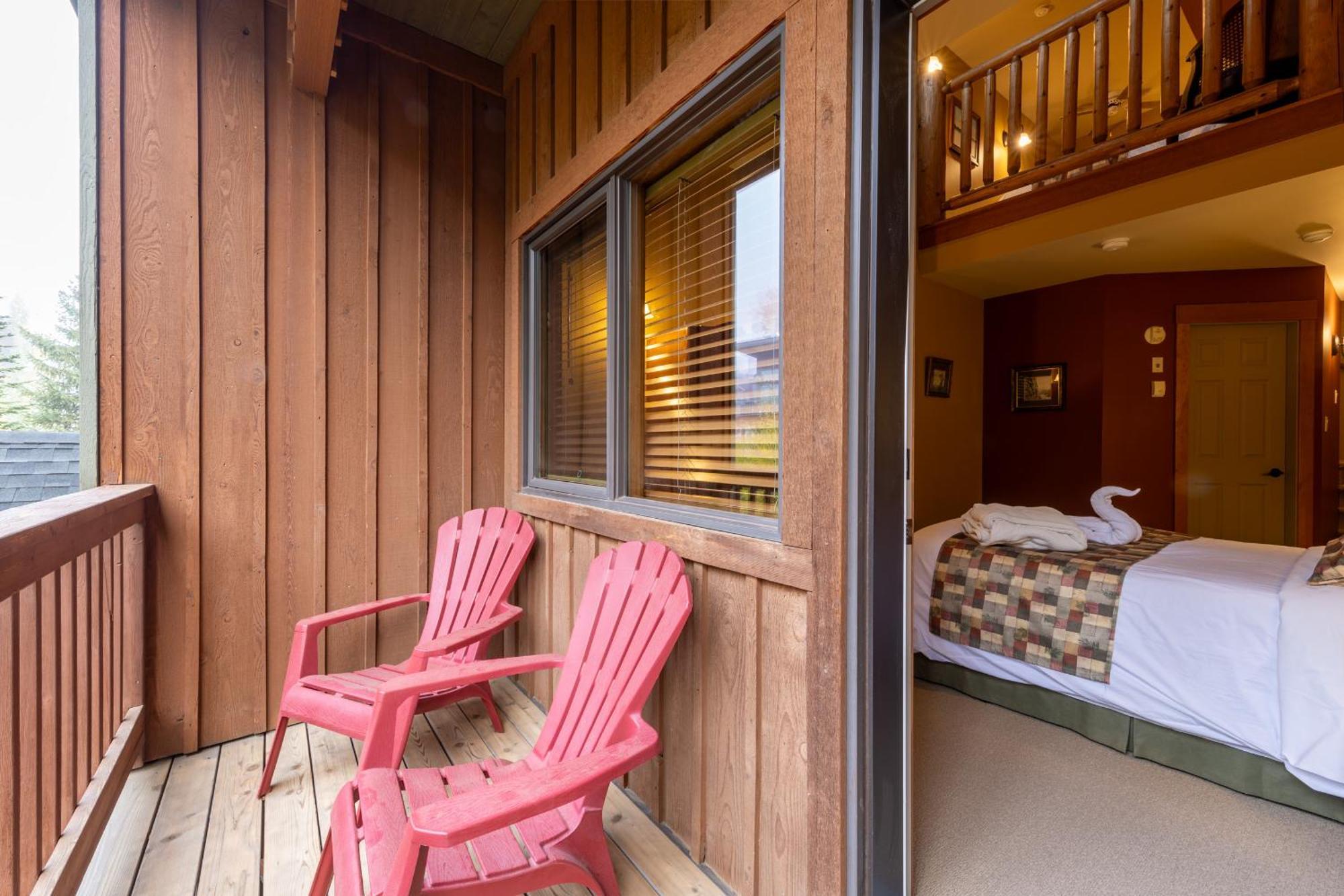 Vagabond Lodge At Kicking Horse Golden Luaran gambar