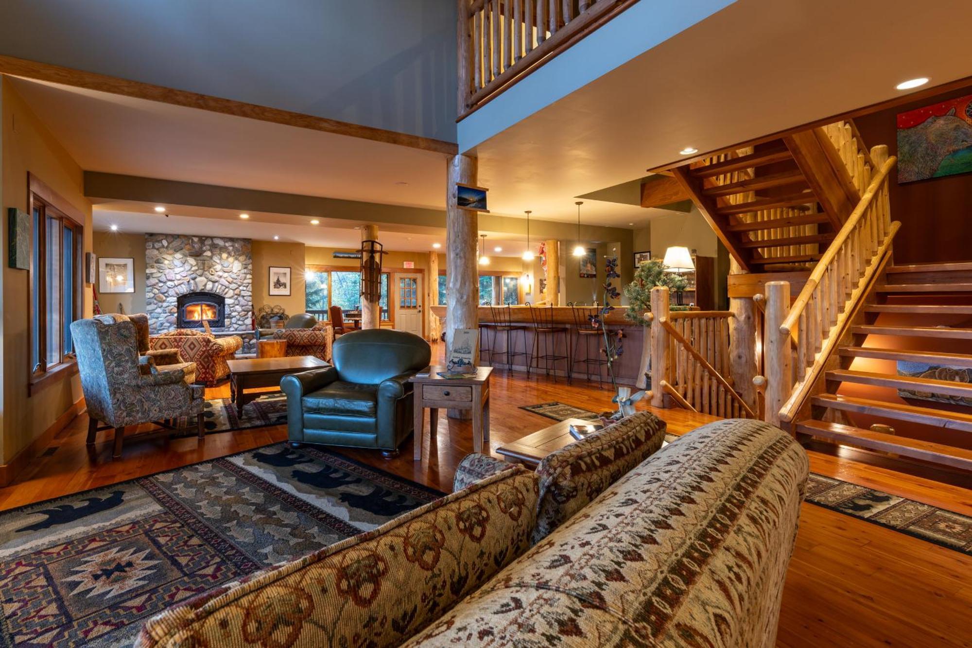 Vagabond Lodge At Kicking Horse Golden Luaran gambar