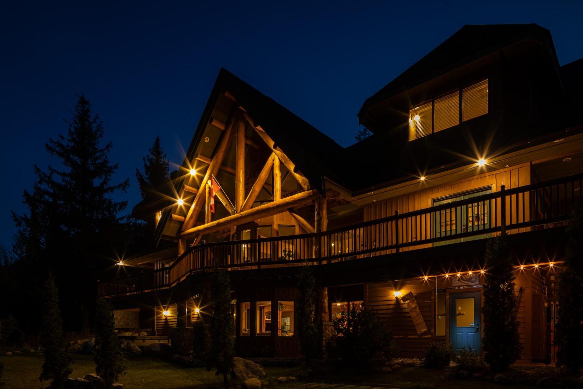 Vagabond Lodge At Kicking Horse Golden Luaran gambar
