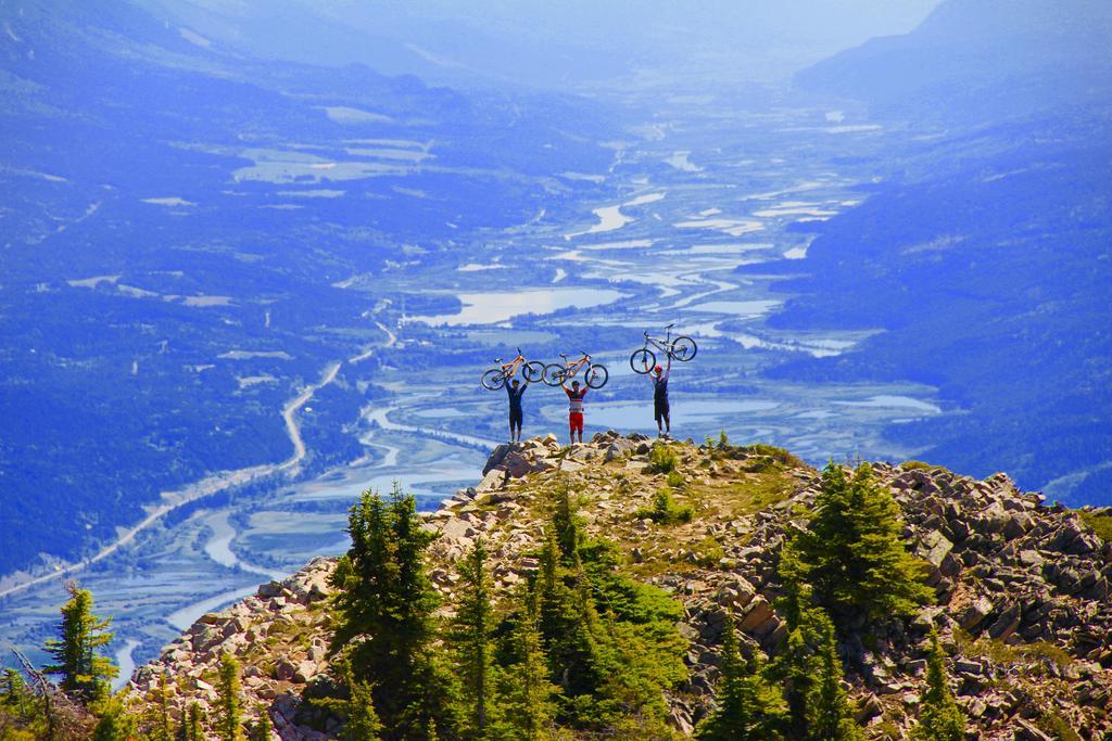 Vagabond Lodge At Kicking Horse Golden Luaran gambar