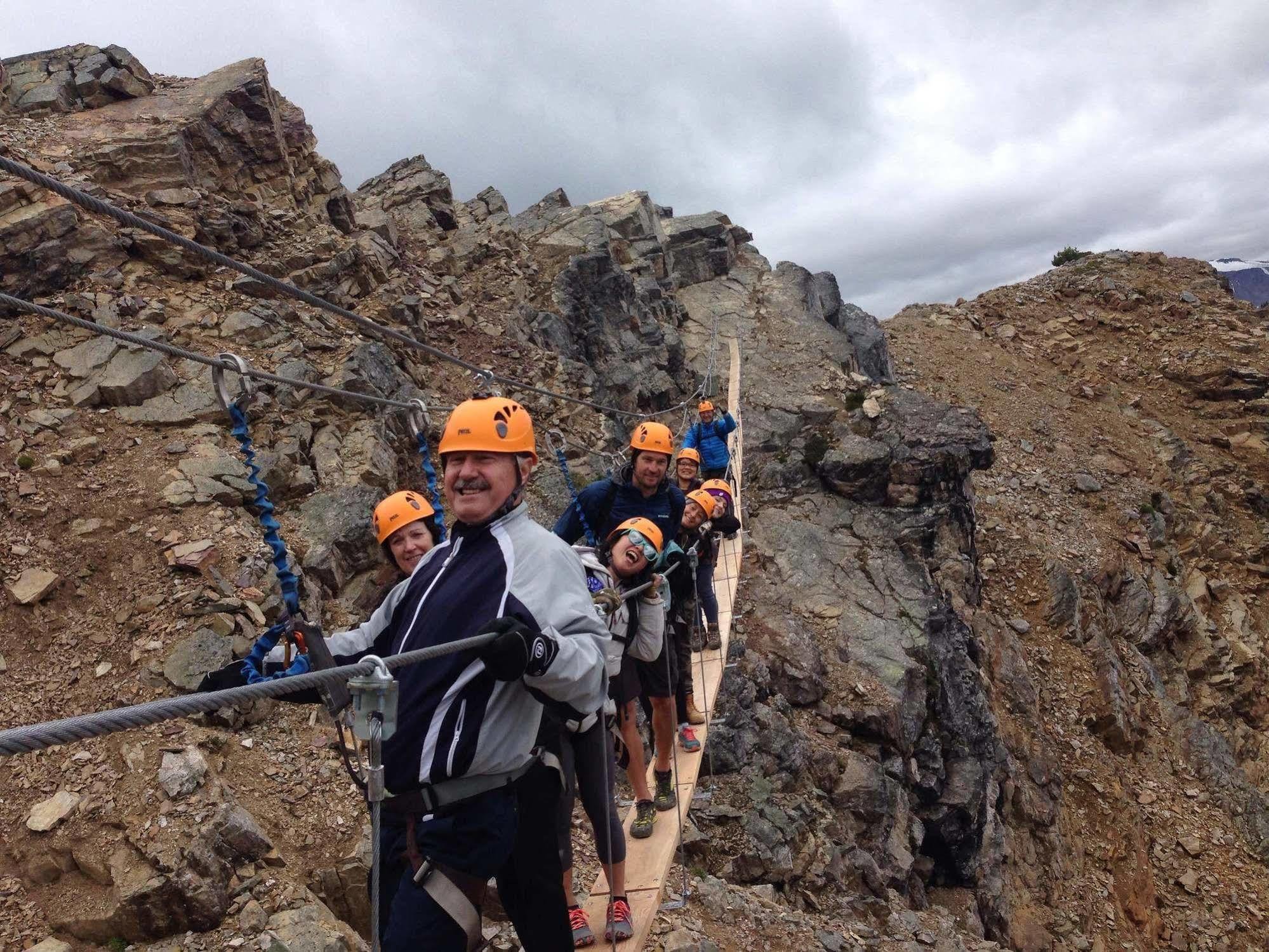 Vagabond Lodge At Kicking Horse Golden Luaran gambar